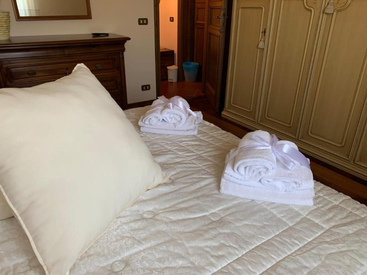 ルッカ Al Borgo Bed & Breakfast エクステリア 写真