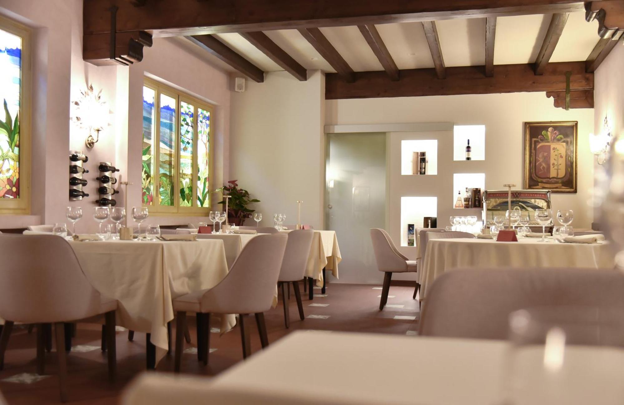 ルッカ Al Borgo Bed & Breakfast エクステリア 写真