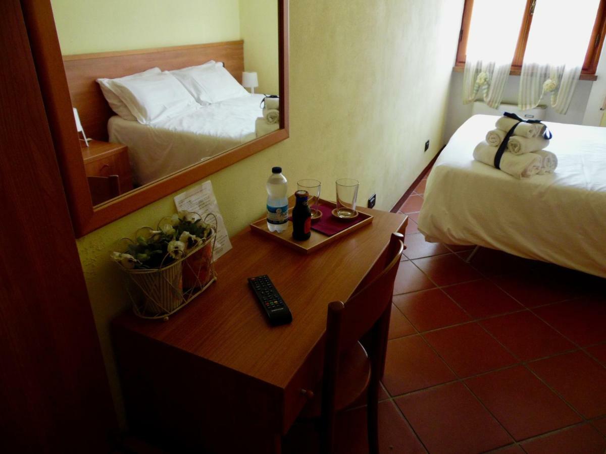 ルッカ Al Borgo Bed & Breakfast エクステリア 写真
