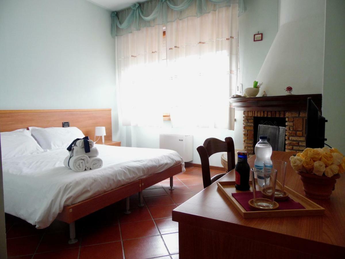 ルッカ Al Borgo Bed & Breakfast エクステリア 写真